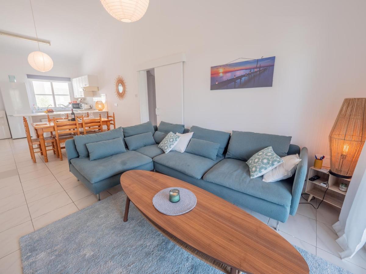 The Salnik Beach Apartment Limassol Exterior foto